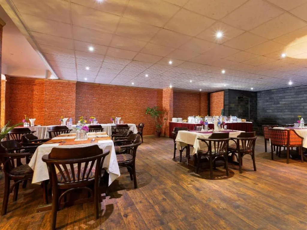 Hotel Mountain Kathmandu 3*,
